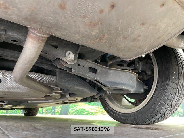 Toyota PRIUS 2015-12 7223682-19