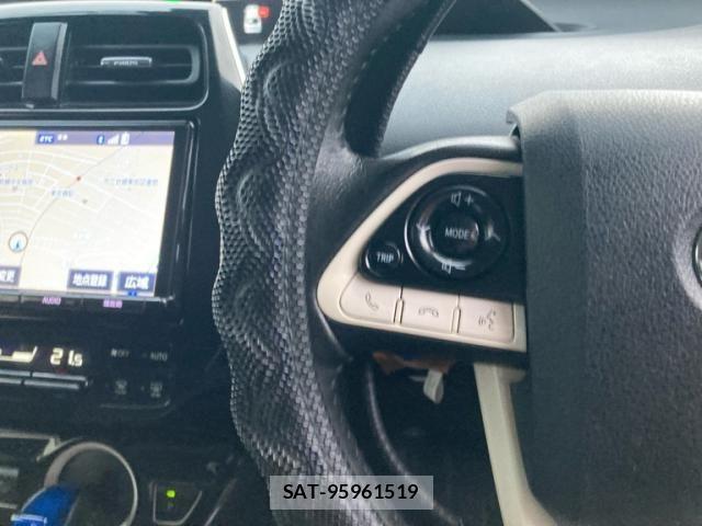 Toyota PRIUS 2018-01 7218164-17