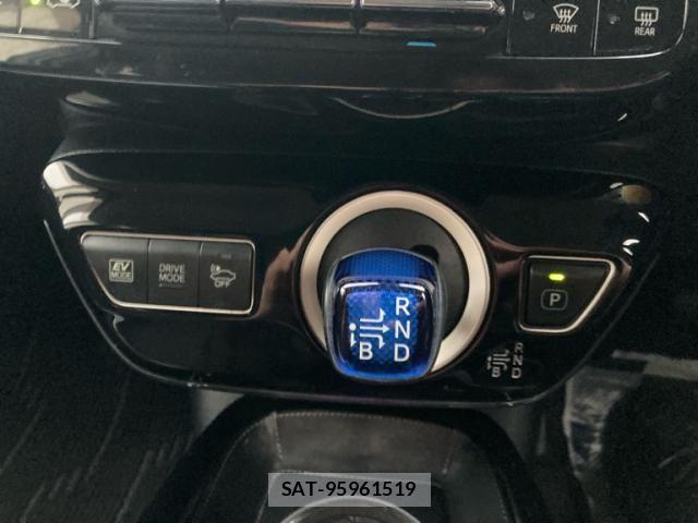 Toyota PRIUS 2018-01 7218164-22