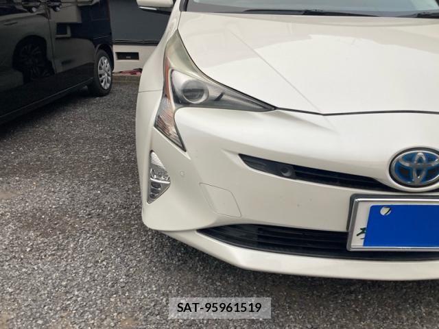Toyota PRIUS 2018-01 7218164-4