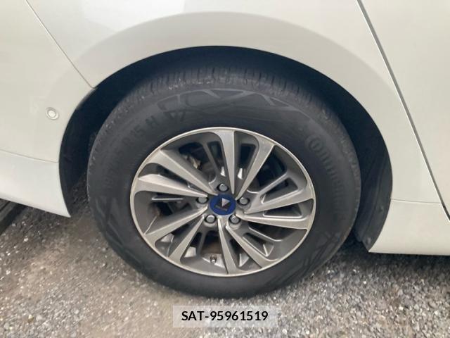 Toyota PRIUS 2018-01 7218164-7