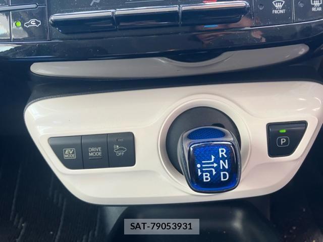 Toyota PRIUS 2016-02 7223689-13
