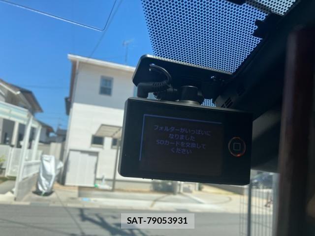 Toyota PRIUS 2016-02 7223689-16