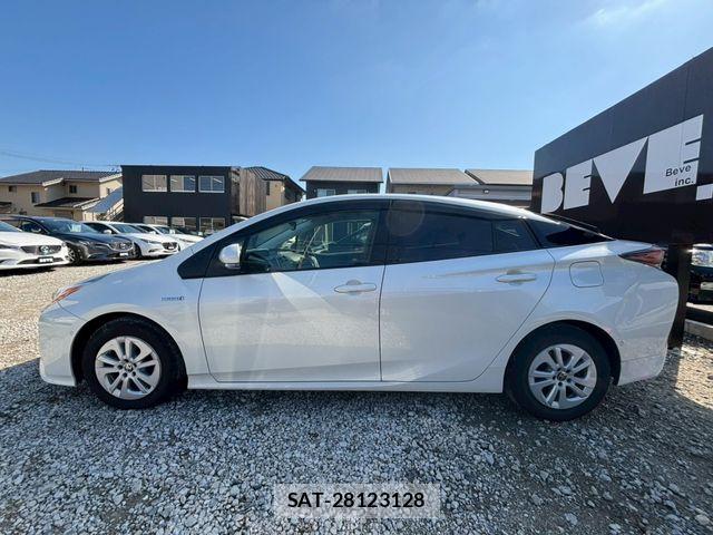 Toyota PRIUS 2017-07 7223730-7
