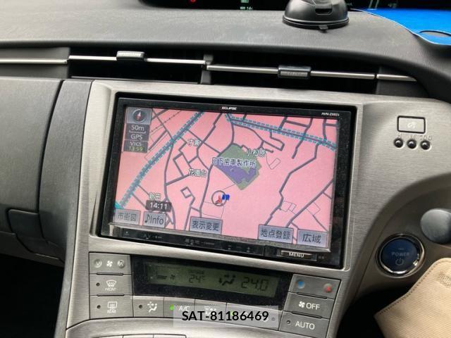 Toyota PRIUS 2013-10 7218375-11