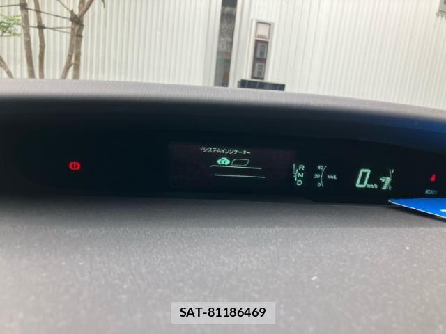 Toyota PRIUS 2013-10 7218375-15