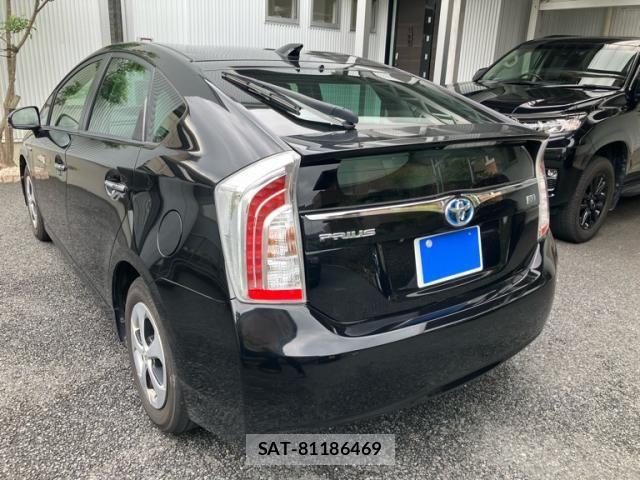 Toyota PRIUS 2013-10 7218375-5