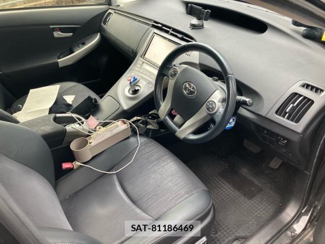 Toyota PRIUS 2013-10 7218375-8