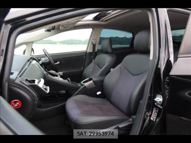 Toyota PRIUS 2013-02 7223656-15