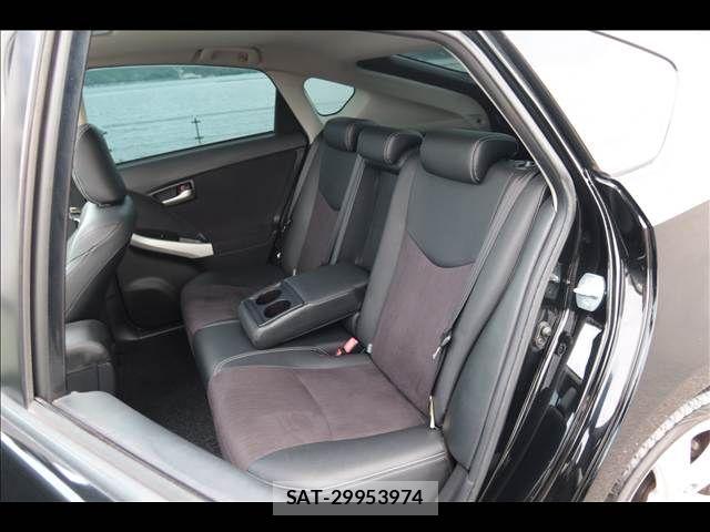Toyota PRIUS 2013-02 7223656-16