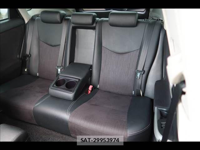 Toyota PRIUS 2013-02 7223656-17