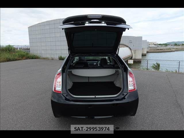 Toyota PRIUS 2013-02 7223656-20