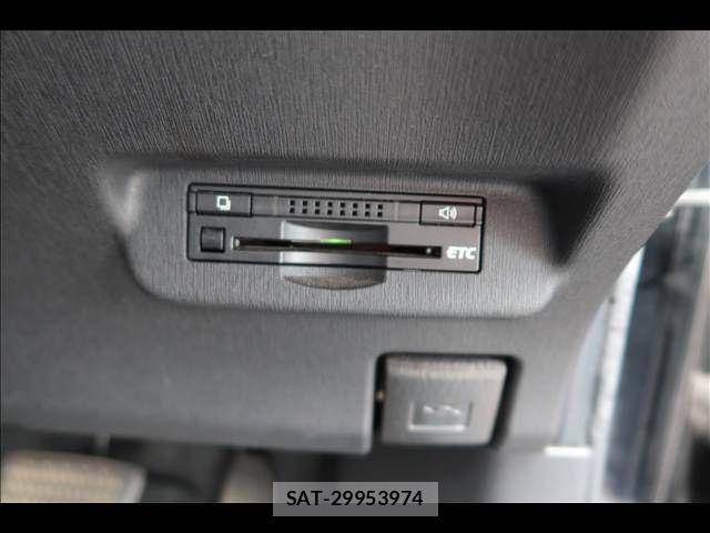 Toyota PRIUS 2013-02 7223656-24