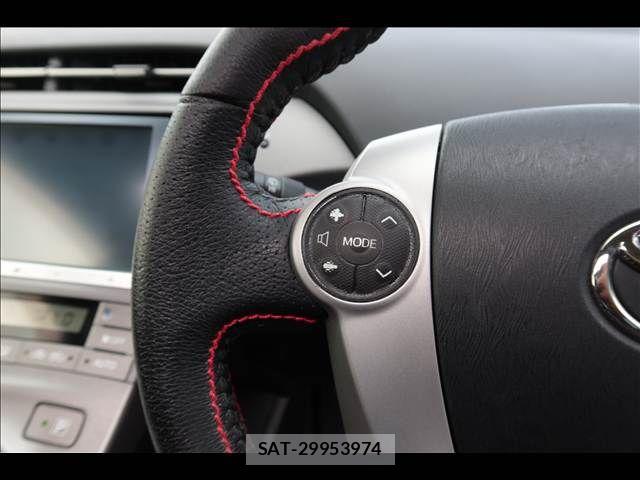 Toyota PRIUS 2013-02 7223656-27