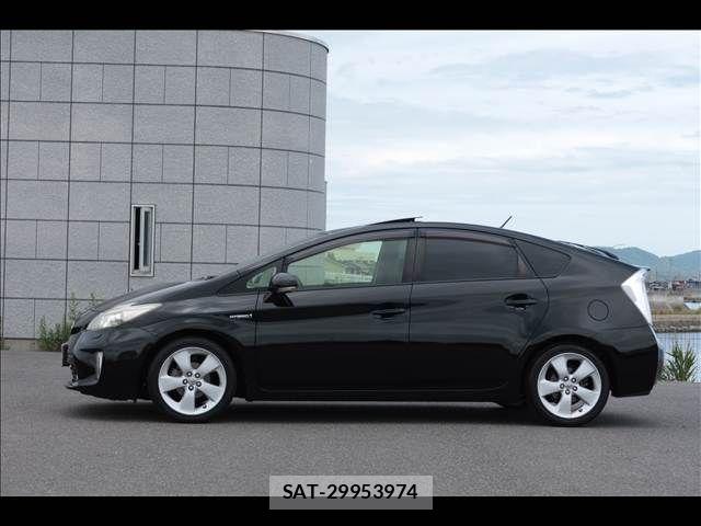 Toyota PRIUS 2013-02 7223656-2