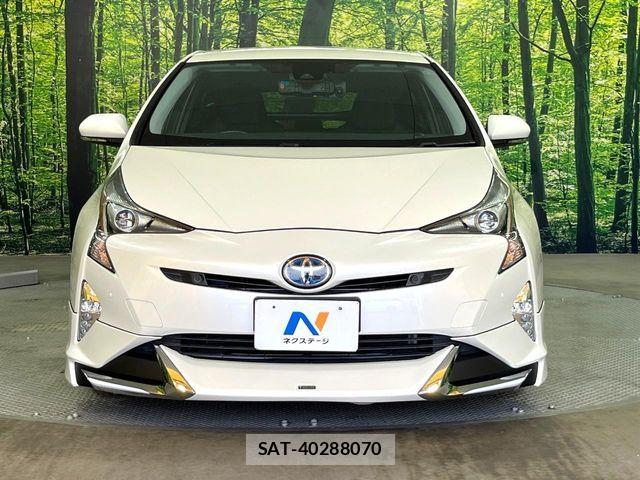 Toyota PRIUS 2017-04 7223717-13