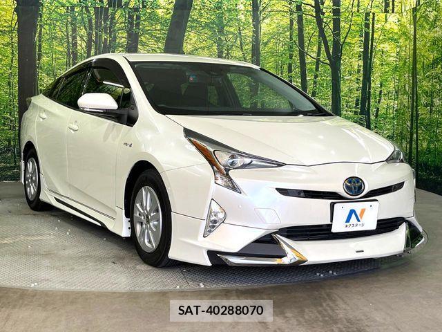 Toyota PRIUS 2017-04 7223717-15