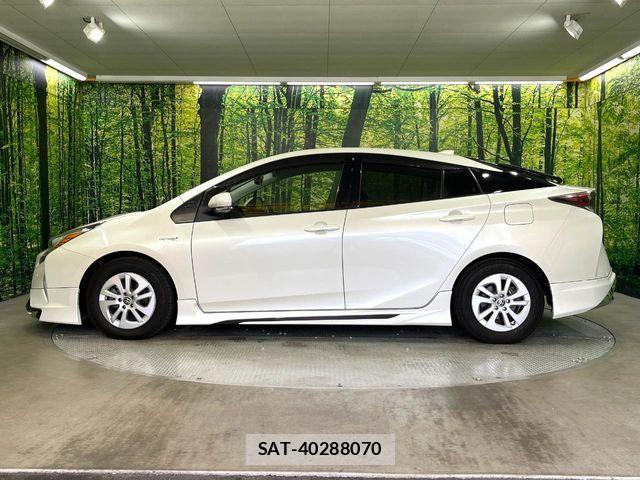 Toyota PRIUS 2017-04 7223717-17