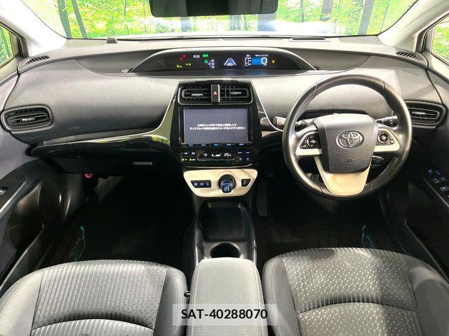 Toyota PRIUS 2017-04 7223717-1