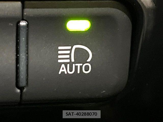 Toyota PRIUS 2017-04 7223717-5