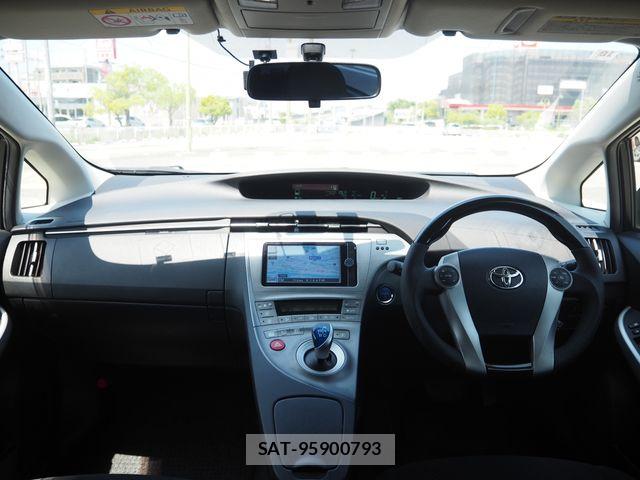 Toyota PRIUS 2014-03 7223674-13
