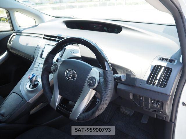 Toyota PRIUS 2014-03 7223674-1