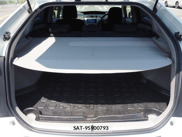 Toyota PRIUS 2014-03 7223674-24