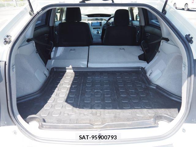 Toyota PRIUS 2014-03 7223674-25
