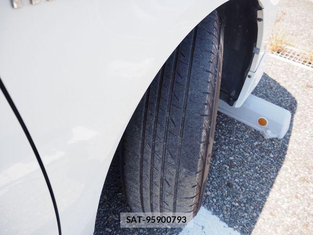 Toyota PRIUS 2014-03 7223674-28