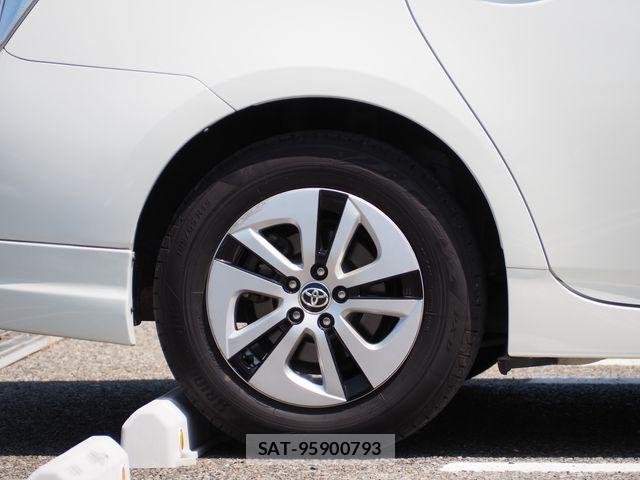 Toyota PRIUS 2014-03 7223674-6
