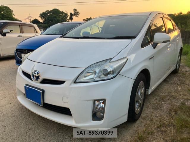 Toyota PRIUS 2009-11 7216638-0