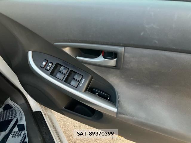 Toyota PRIUS 2009-11 7216638-9