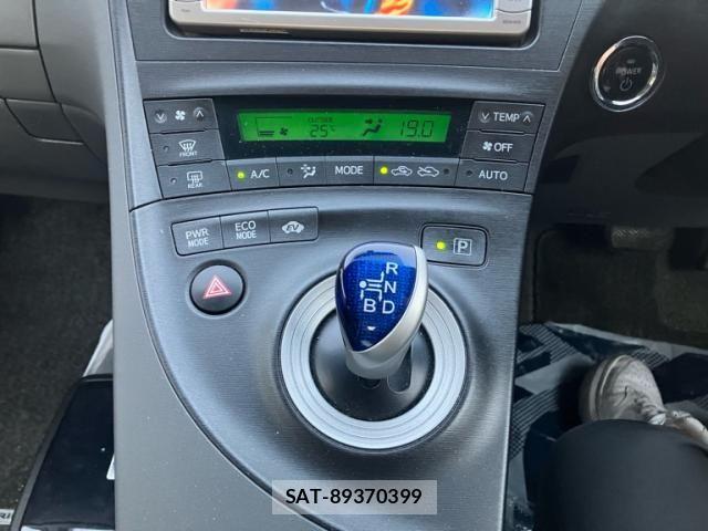 Toyota PRIUS 2009-11 7216638-17