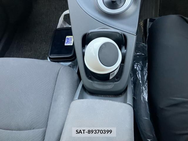 Toyota PRIUS 2009-11 7216638-18