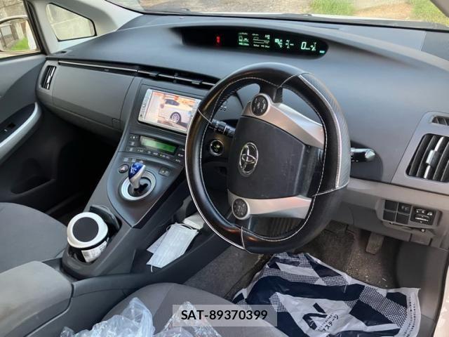Toyota PRIUS 2009-11 7216638-8