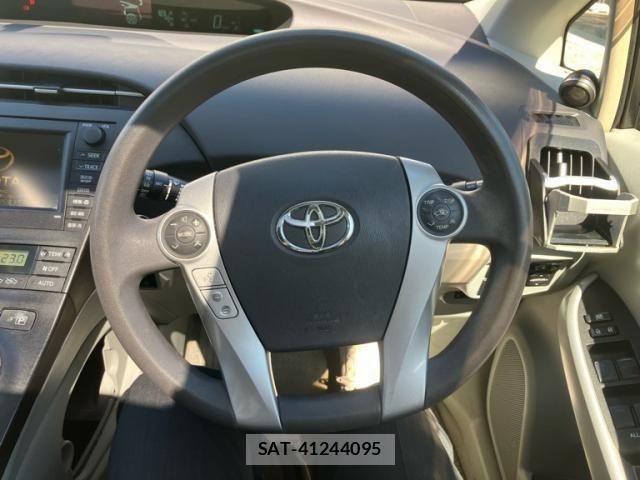 Toyota PRIUS 2010-03 7216331-15