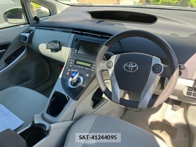 Toyota PRIUS 2010-03 7216331-6