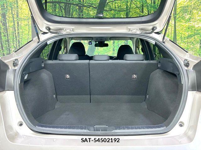 Toyota PRIUS 2016-09 7223705-9