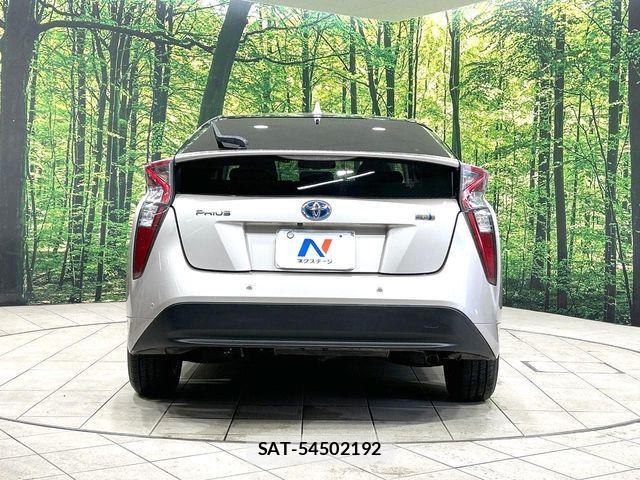 Toyota PRIUS 2016-09 7223705-14
