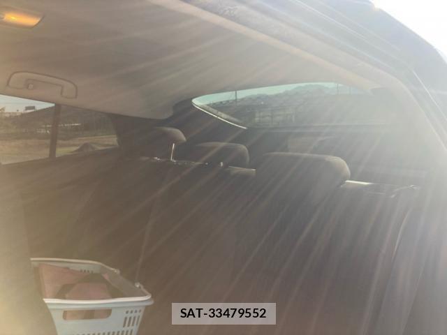 Toyota PRIUS 2018-03 7223745-12