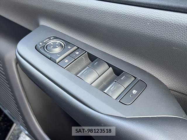 Toyota PRIUS 2025-10 7223864-25