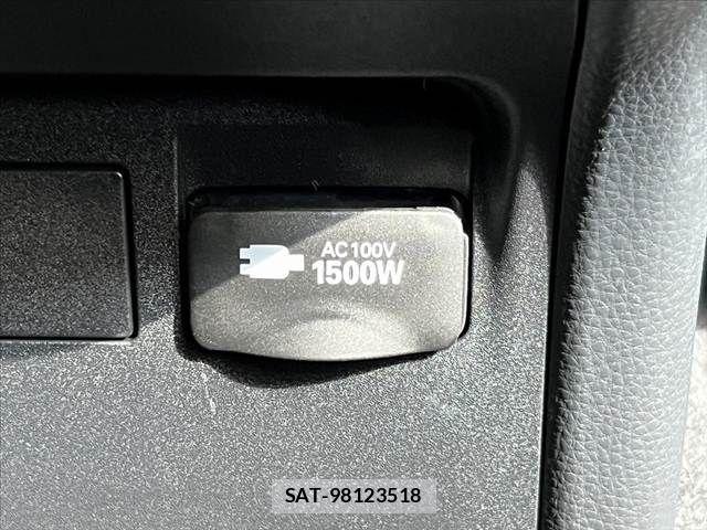 Toyota PRIUS 2025-10 7223864-26