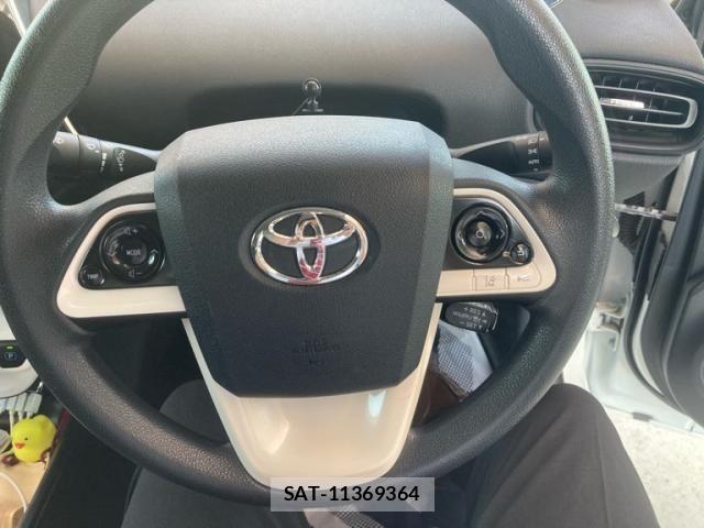 Toyota PRIUS 2015-12 7216493-18