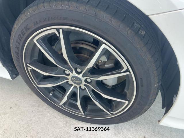 Toyota PRIUS 2015-12 7216493-6