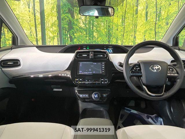 Toyota PRIUS 2019-07 7223770-1