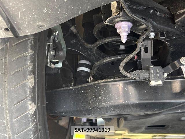 Toyota PRIUS 2019-07 7223770-19