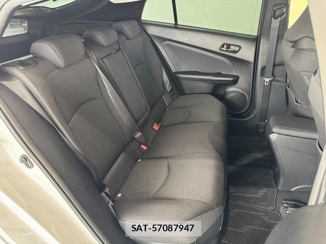 Toyota PRIUS 2021-10 7218832-9