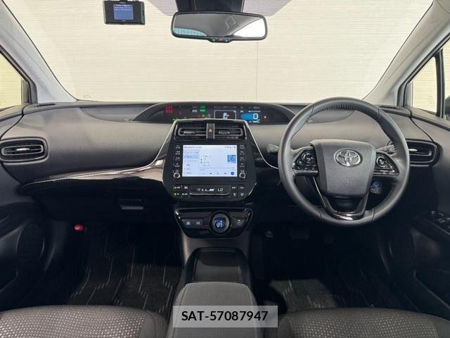 Toyota PRIUS 2021-10 7218832-1