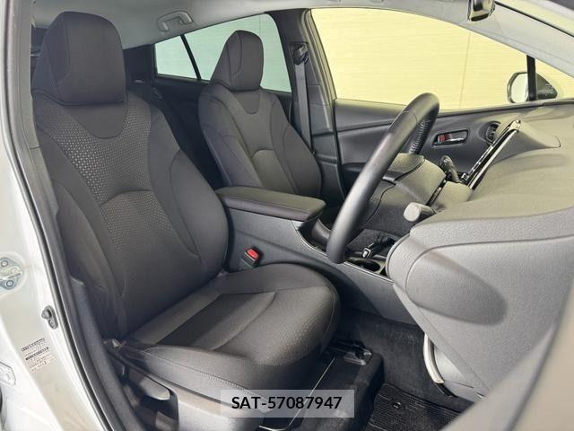 Toyota PRIUS 2021-10 7218832-8