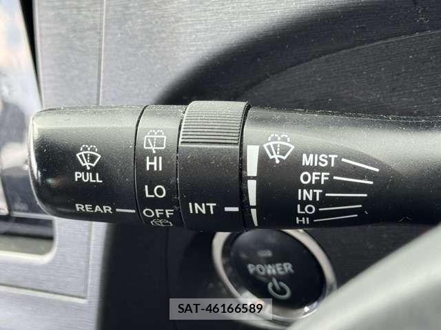 Toyota PRIUS 2011-03 7223634-17
